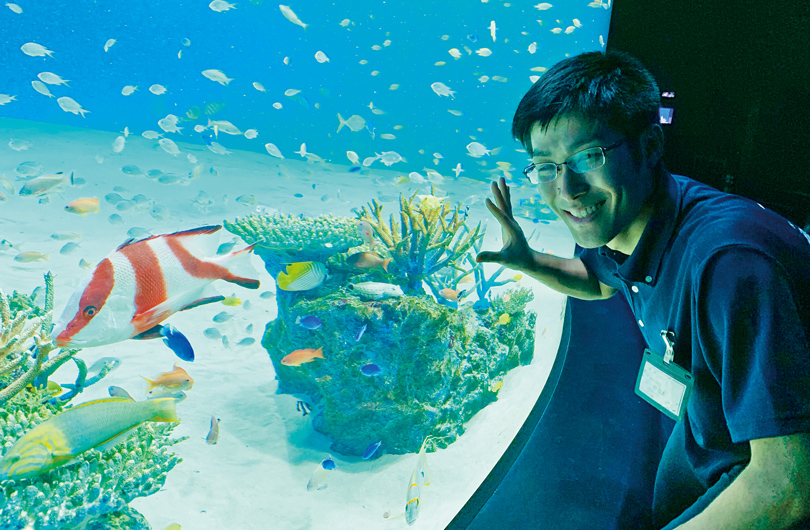 夢を実現し水族館飼育員として送る充実の日々